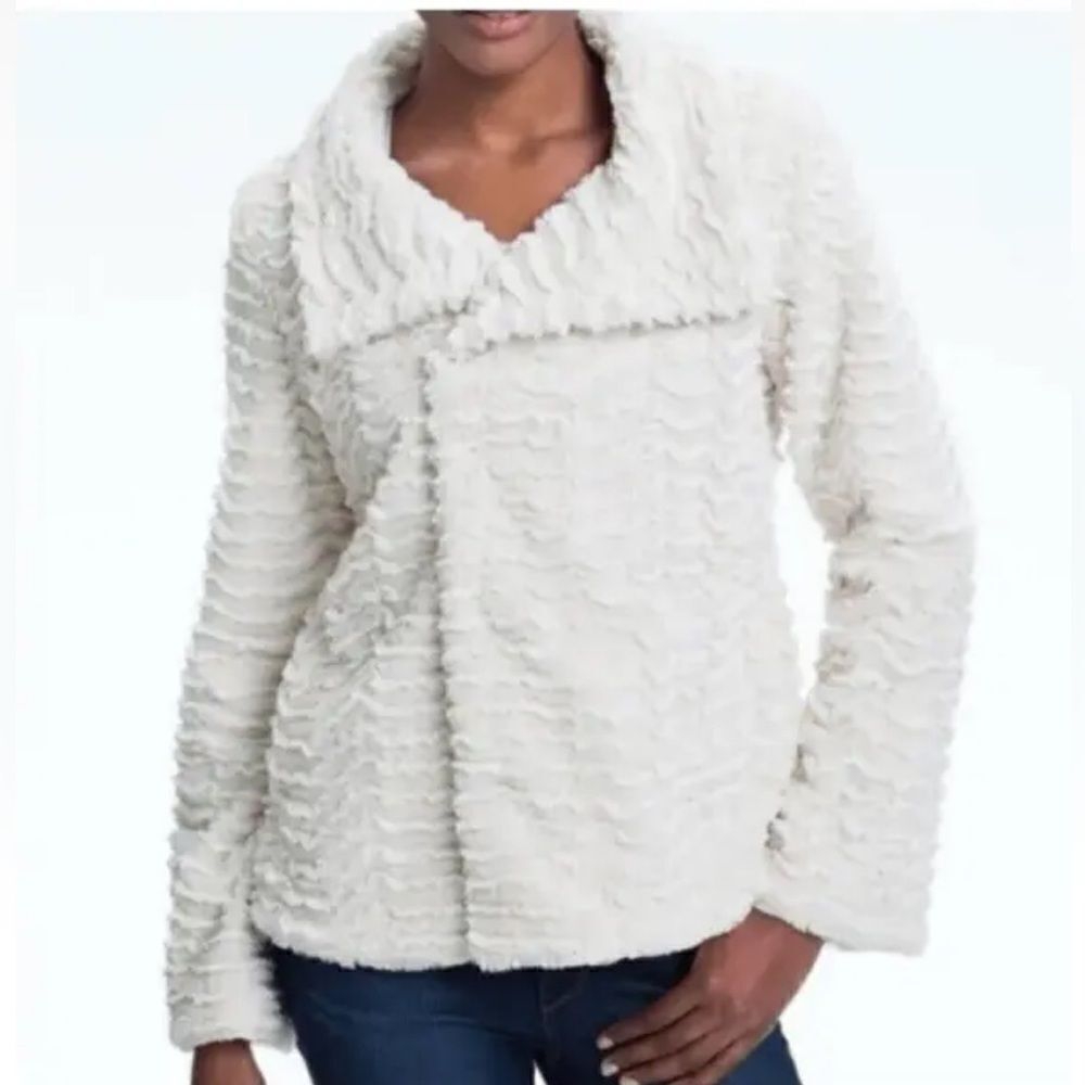 Patagonia Fuzzy Jacket Coat Women’s Pelage Small Cream Faux Fur Full Zip Pockets